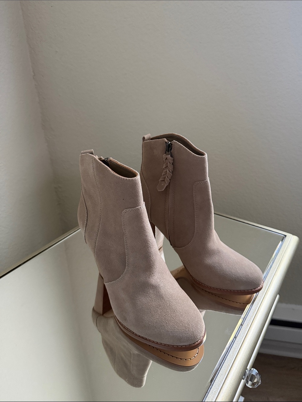 Joie new ankle boots